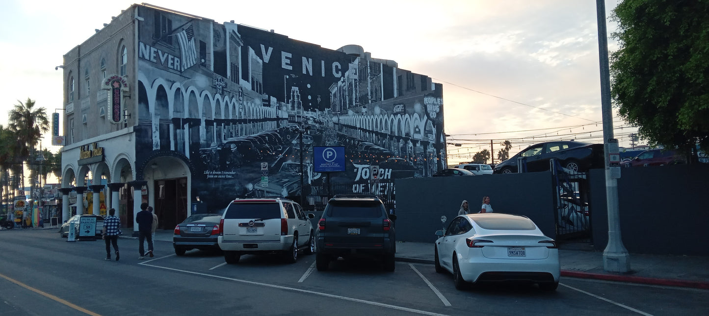 VENICE SIGN LINEART // WEST COAST ARCHIVE